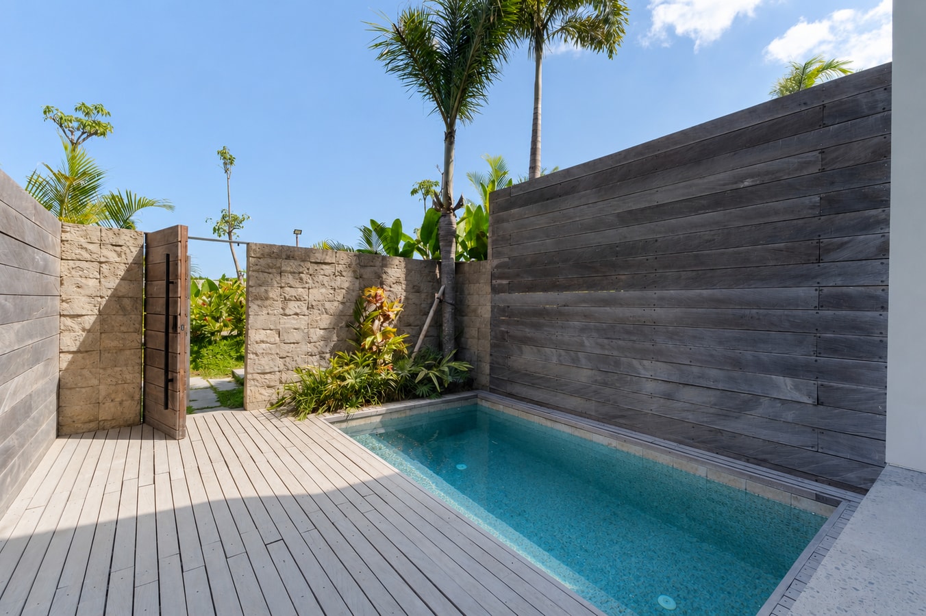 3BR Private Pool Townhouse in Nuanu, Canggu in Canggu, Bali — image 7