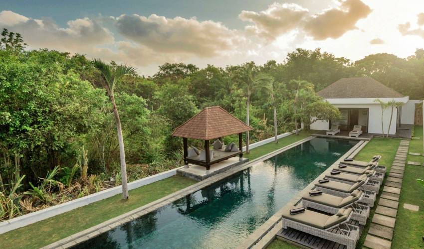 Seminyak Villa 3974 — image 2