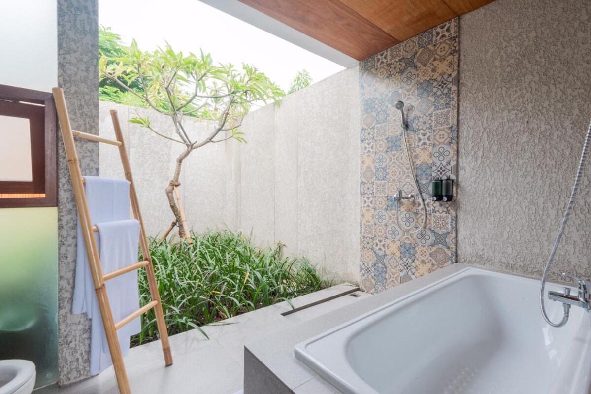The Luxe Nook 2 Bedroom Private Villa in Ubud — image 4