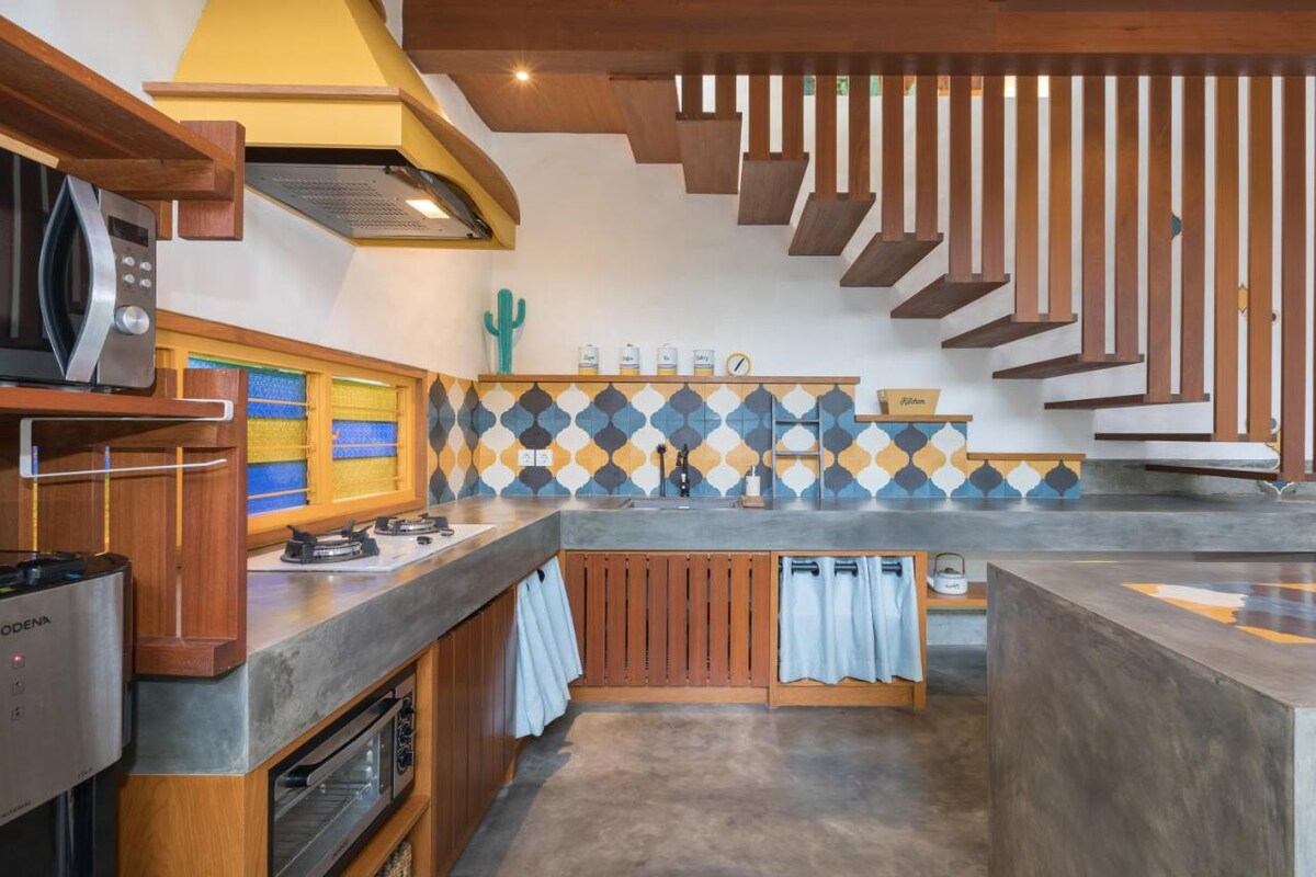 Teakwood Lush Retreat 2 Bedroom Private Villa in Canggu — image 8