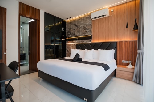 Sky Beach Villa - 2BR with BBQ and Pool, Seseh in Canggu, Bali — image 2