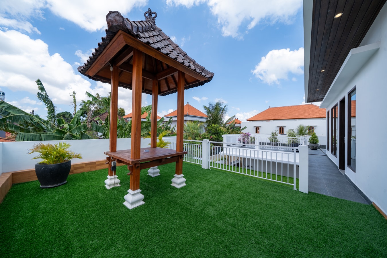 Addhika - Rooftop Terrace Villa with Pool, Berawa in Canggu, Bali — image 17