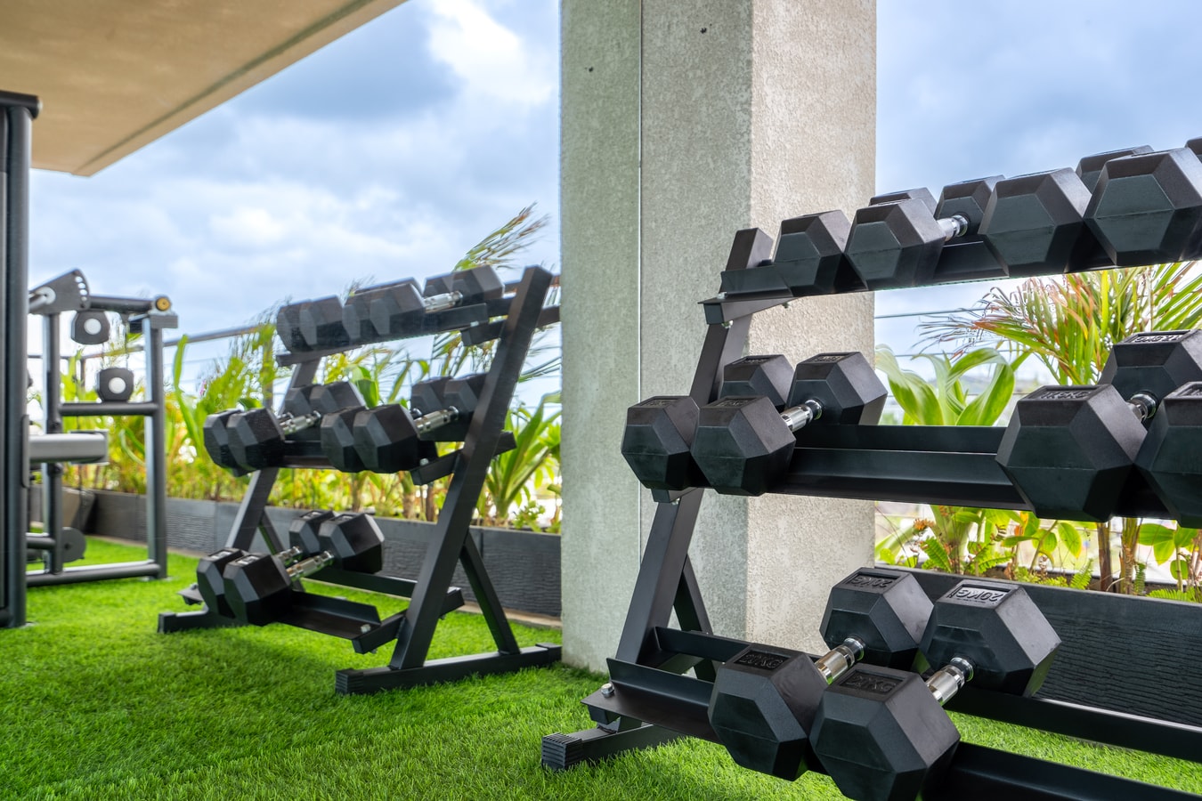 Canggu 1BR Beachside Suite | Gym, Sauna & Pool in Canggu, Bali — image 11