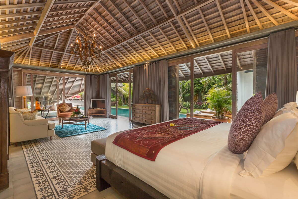 Jadine Villa — 8BR Villa Rental in Canggu — image 1