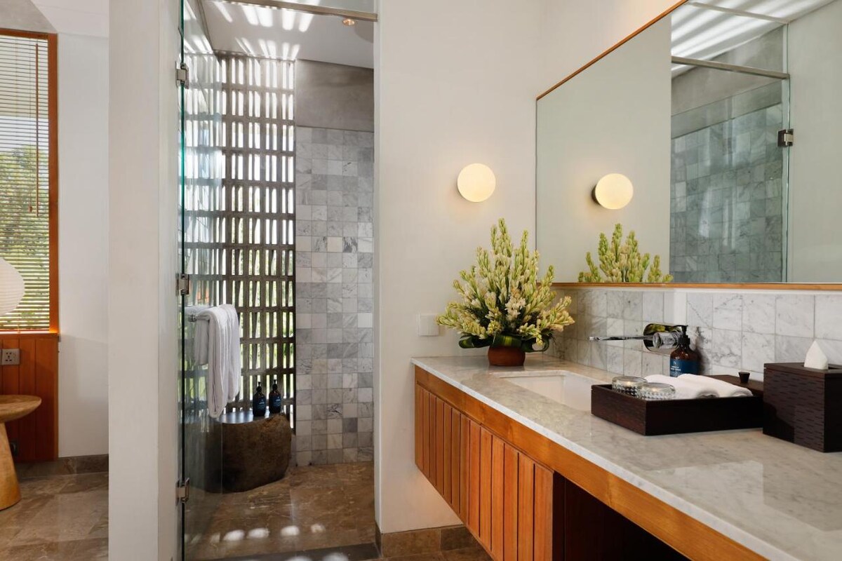 Grand Group Hideaway Private Villa in Canggu — image 1