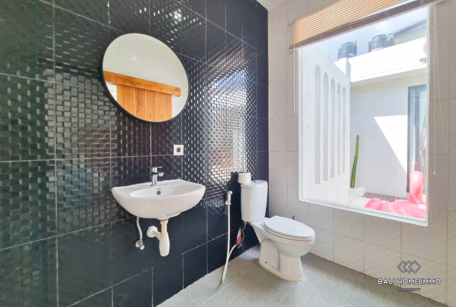 Charming 2 Bedroom Villa for Rent in Bali Seminyak Residential Side — image 18