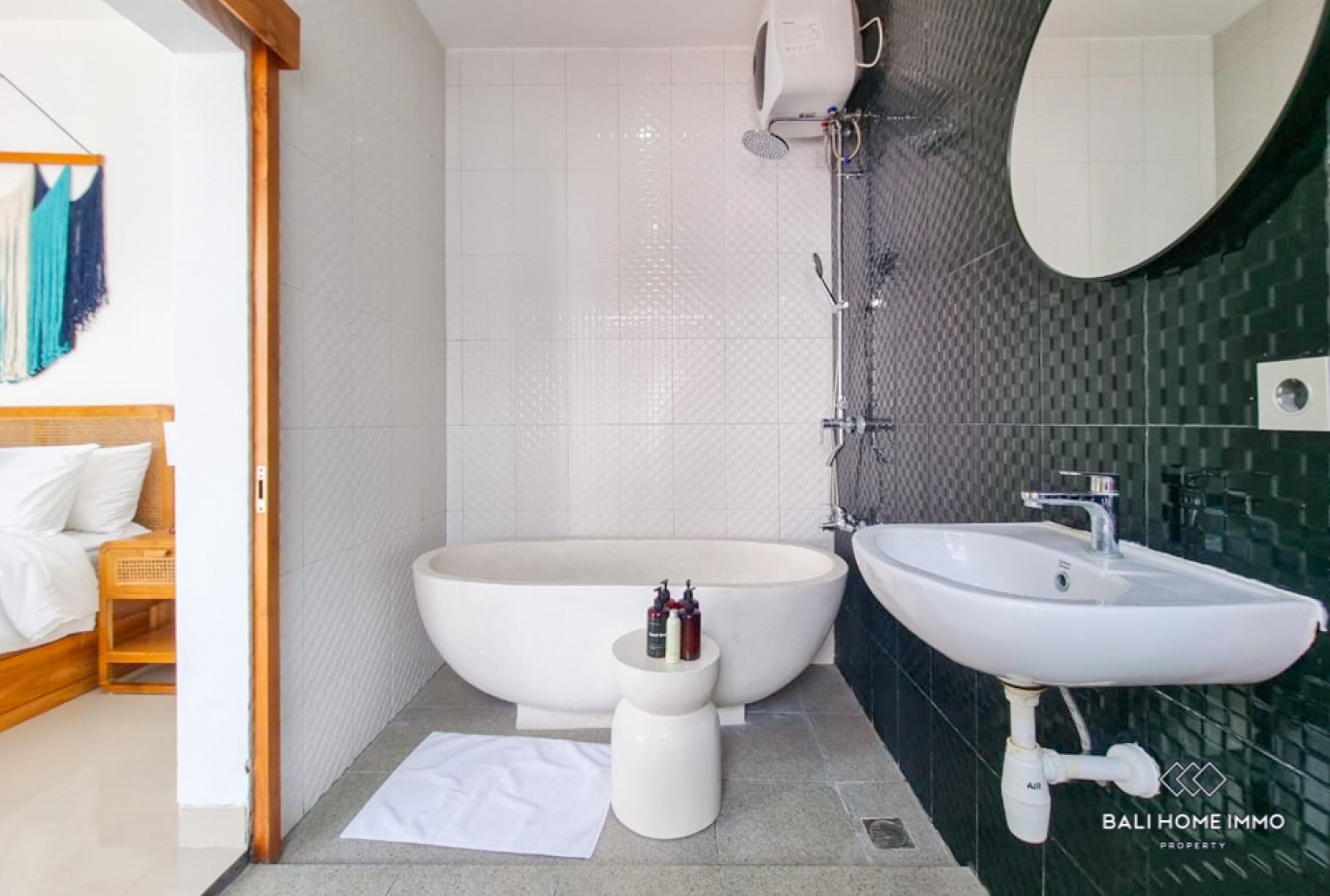 Charming 2 Bedroom Villa for Rent in Bali Seminyak Residential Side — image 16