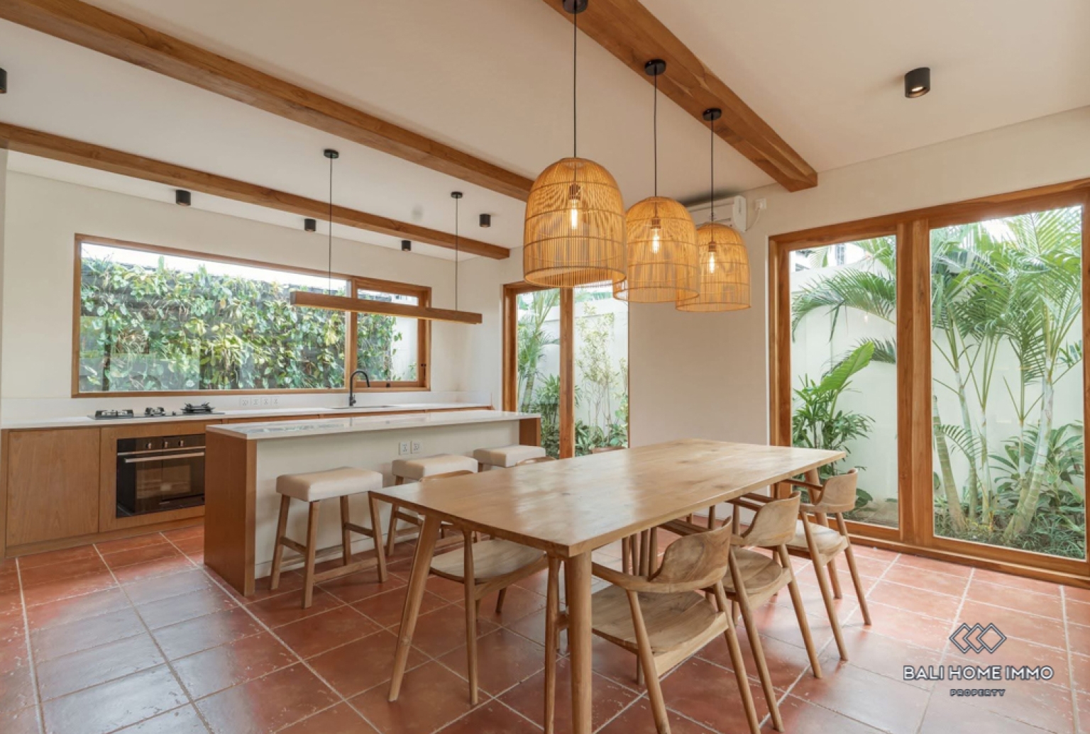Charming 3 Bedroom Villa for Rental in Bali Canggu Residential Side — image 4
