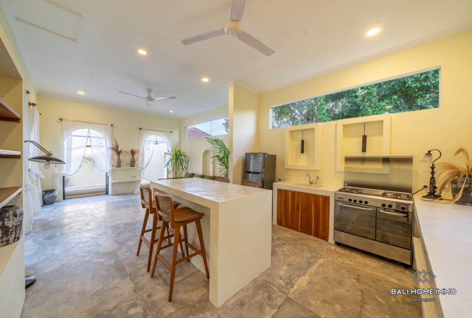 Charming 3 Bedroom Villa for Yearly Rental in Canggu Residential Side — image 2