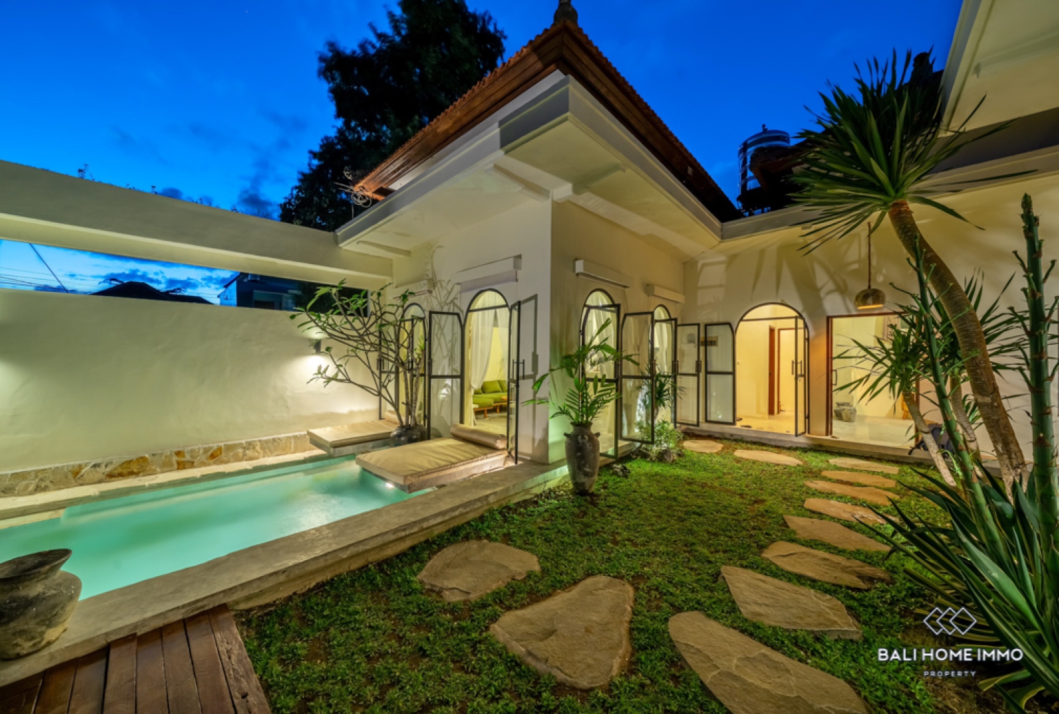 Charming 3 Bedroom Villa for Yearly Rental in Canggu Residential Side