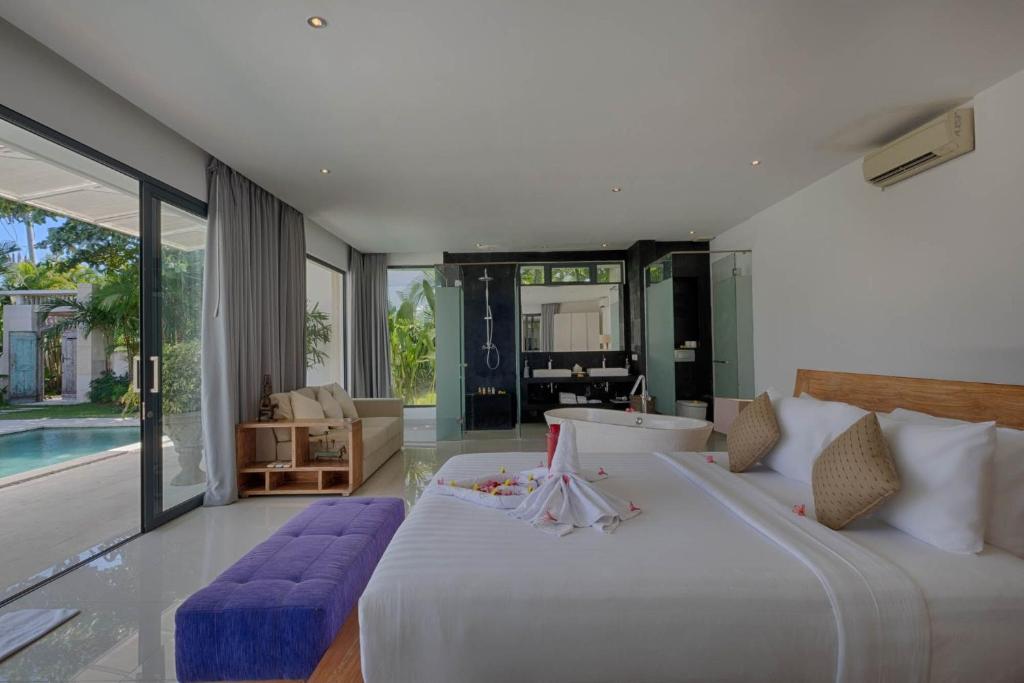 Homely Tropical Nest 3 Bedroom Private Villa in Canggu — image 9