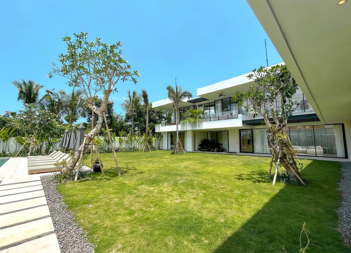 Zen Japanese Estate 6 Bedroom Private Villa in Canggu — image 8