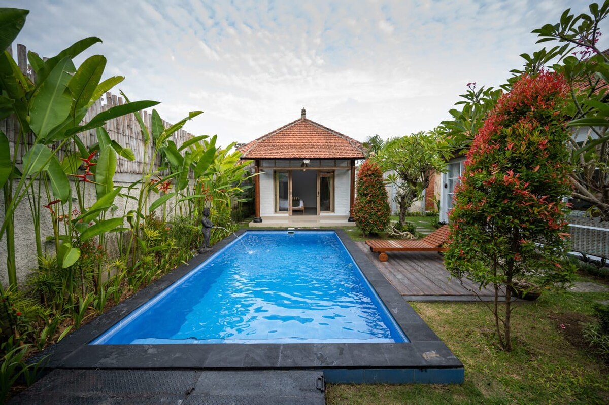 Serene Tropical Retreat 3 Bedroom Private Villa in Canggu — image 11
