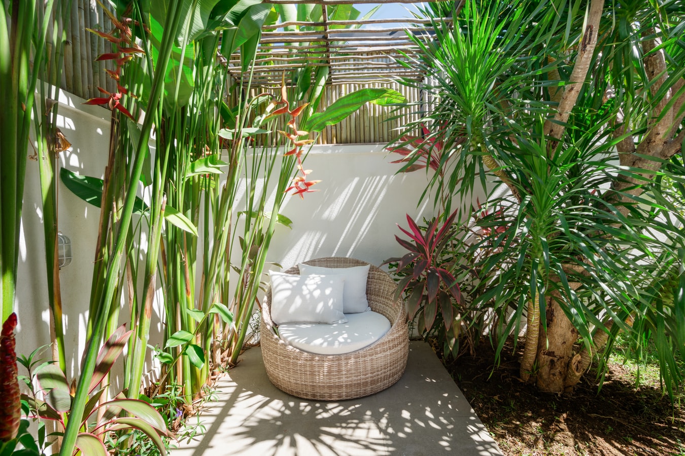 Bernard - Poolside Access & Garden Villa, Uluwatu in Ungasan, Bali — image 17
