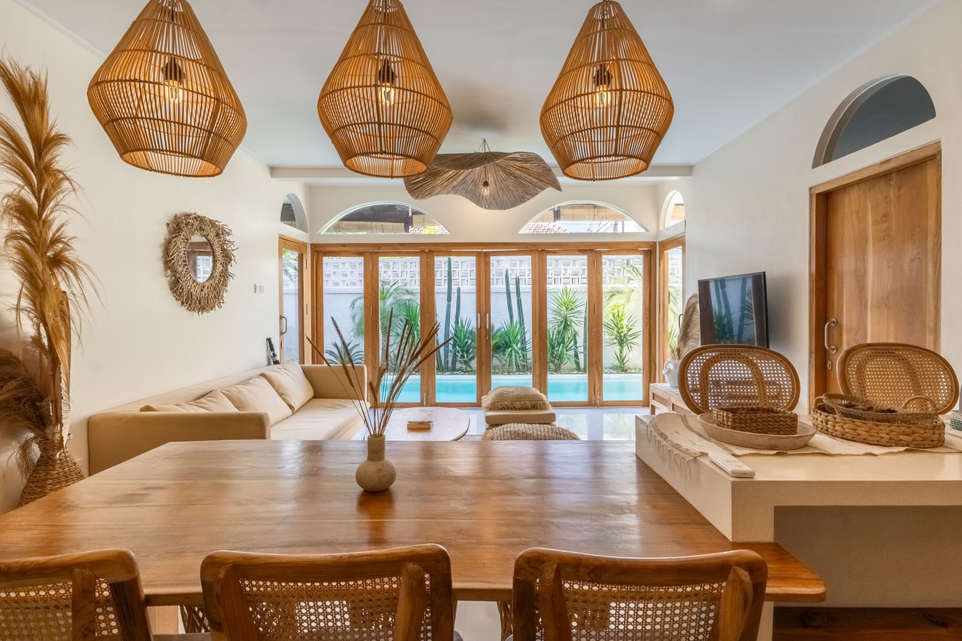 2BR Prime Location Umalas Villa | Pool, Near Cafés in Canggu, Bali — image 19
