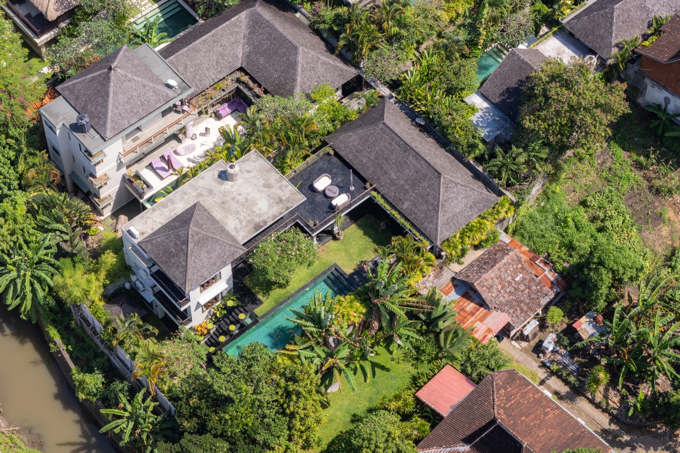 Sanga - 3BR Villa with Pool & Rooftop, Canggu in Pererenan, Bali — image 11