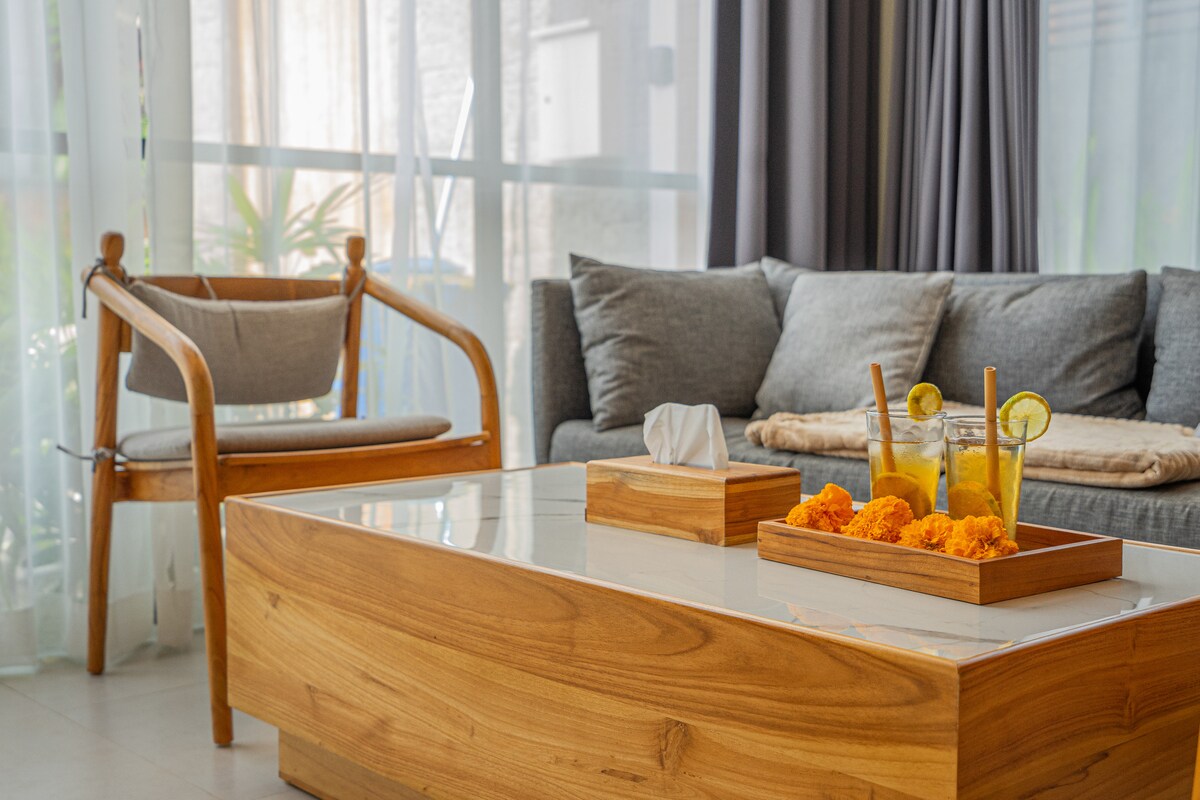Central Tropical Hideaway 3 Bedroom Private Villa in Canggu — image 4