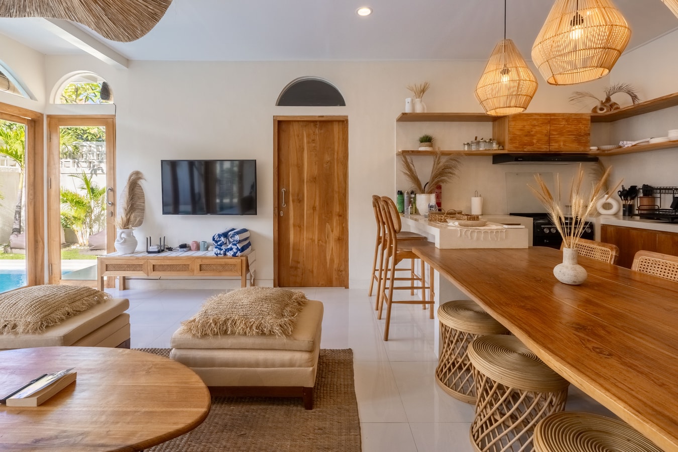 2BR Prime Location Umalas Villa | Pool, Near Cafés in Canggu, Bali — image 17
