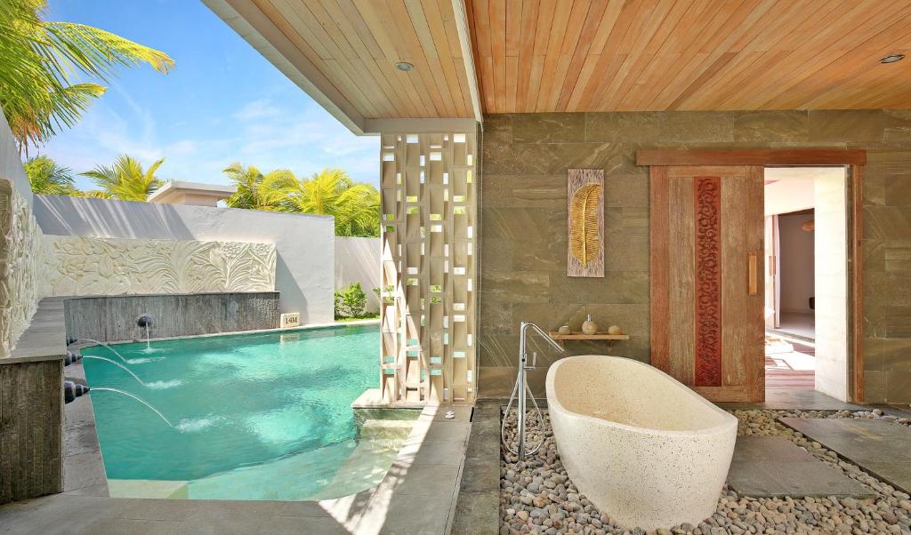 Brand New Luxe 1 Bedroom Private Villa in Jimbaran — image 11