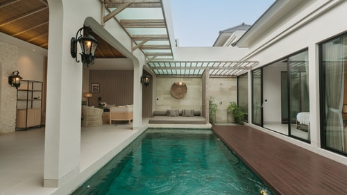 Deneva 8 - Bathtub & Pool Villa, Near Berawa Beach in Canggu, Bali — image 8