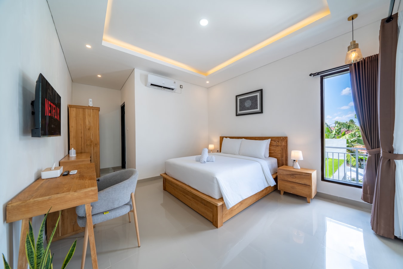Addhika - Rooftop Terrace Villa with Pool, Berawa in Canggu, Bali — image 11