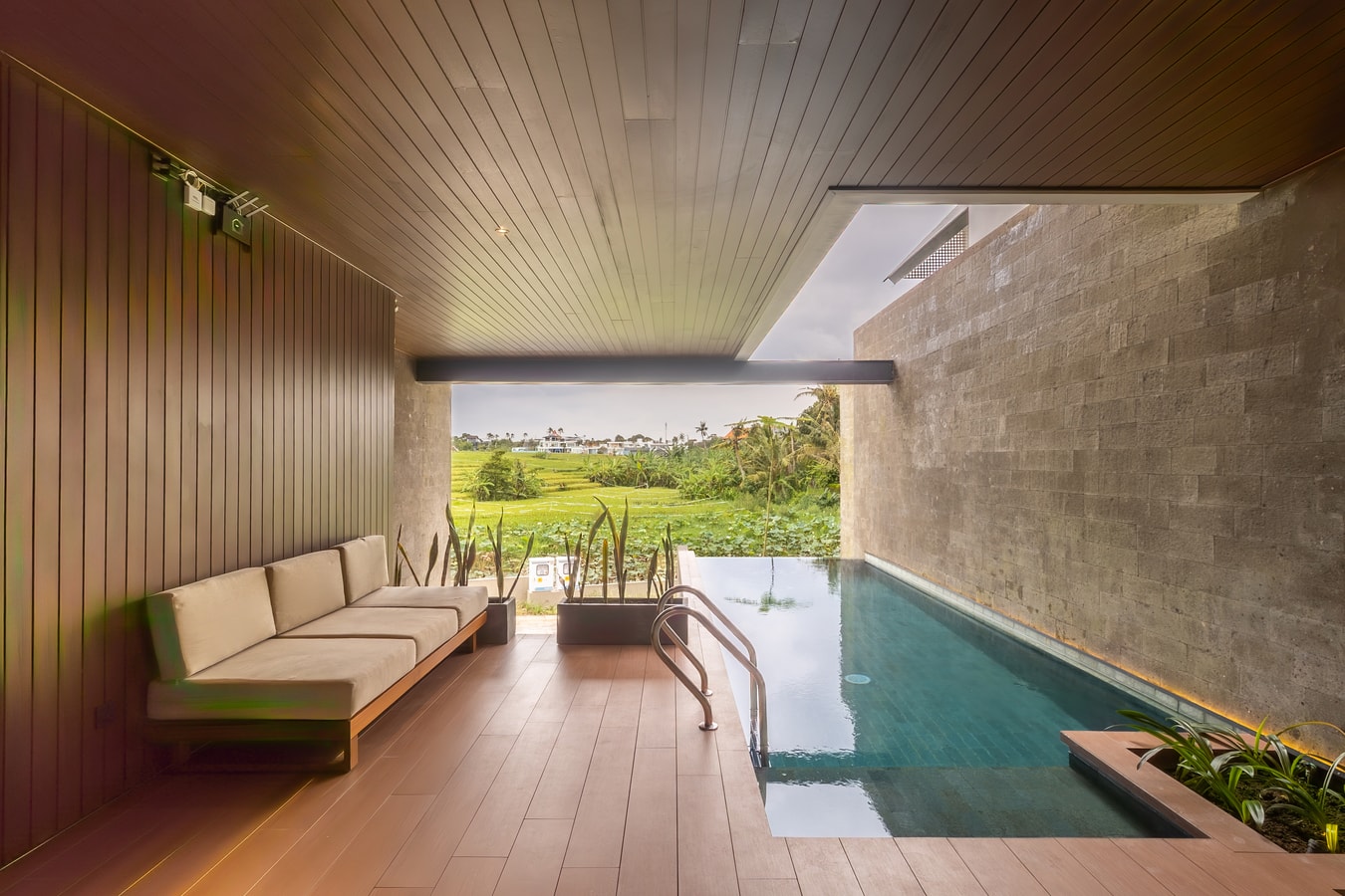 Tamora - 3BR Villa with Paddy View Pool, Canggu in Pererenan, Bali — image 13