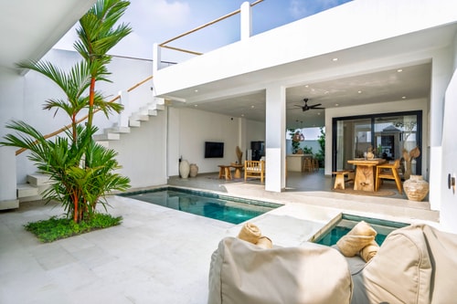 Modern Canggu 2BR Tropical Villa | Pool & Rooftop in Canggu, Bali — image 1