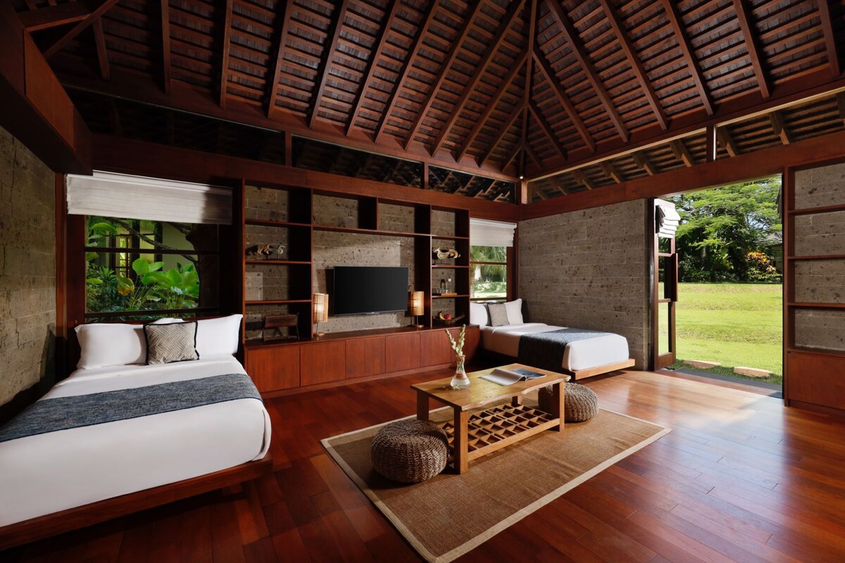 Grand Social Compound Private Villa in Canggu — image 9