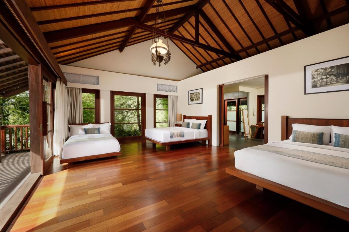 Grand Social Compound Private Villa in Canggu — image 4