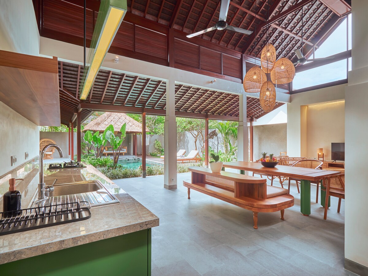 Warm Family Haven 3 Bedroom Private Villa in Canggu — image 4