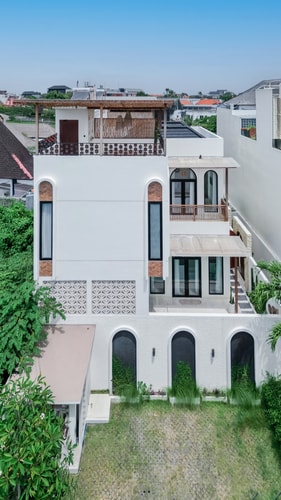 Seffalas Villas - 6 Bedroom with Two Pools, Umalas in Canggu, Bali — image 1