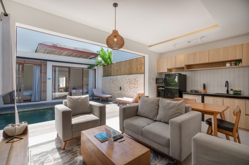 Bernard - Poolside Access & Garden Villa, Uluwatu in Ungasan, Bali — image 4