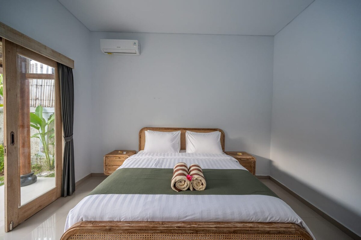 Serene Tropical Retreat 3 Bedroom Private Villa in Canggu — image 4