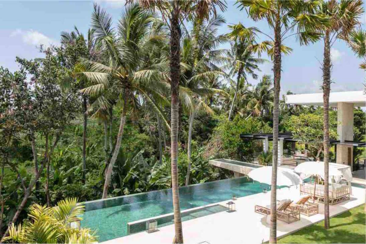 Sapta Bayuh Luxury villa — 7BR Villa Rental in Canggu — image 3