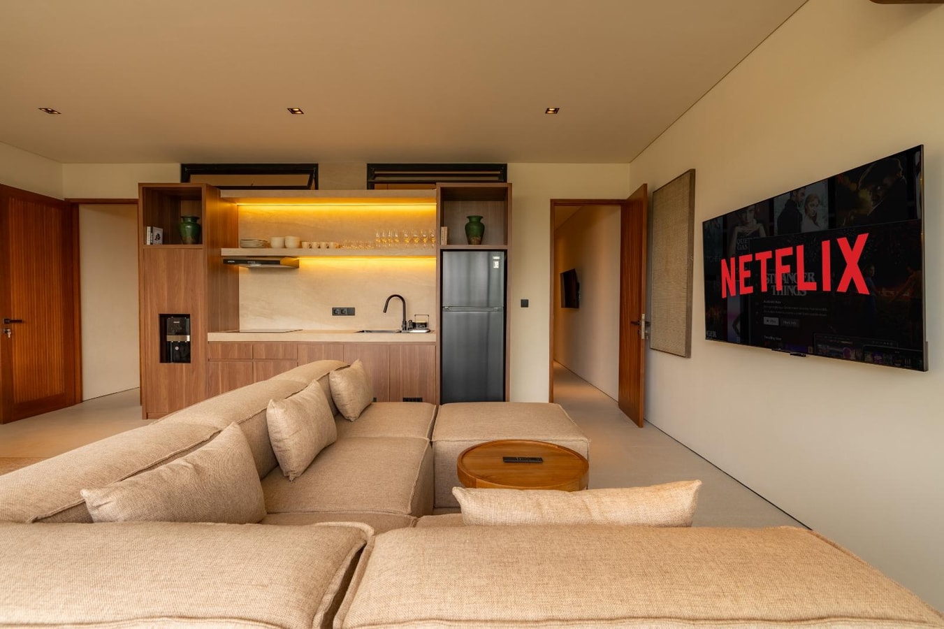 Canggu Scenic 2BR Studio w/ Balcony & Pool Access in Canggu, Bali — image 9