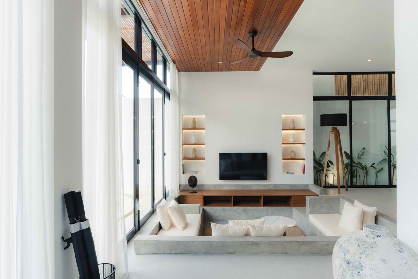 Canggu Luxury-Modern 3BR Villa | Pool & Rooftop in Canggu, Bali — image 19