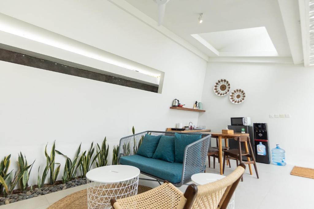 Minimalist Modern Retreat 2 Bedroom Private Villa in Canggu — image 7