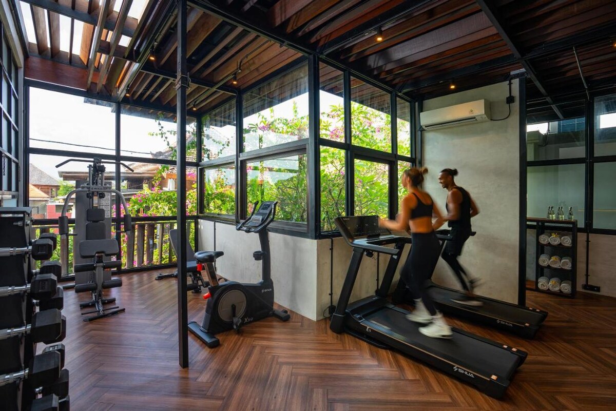 Welcoming Family Nest 3 Bedroom Private Villa in Canggu — image 2