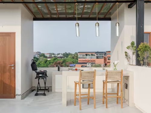 Modern 1BR Loft 100m from Beach in Pererenan in Canggu, Bali — image 8