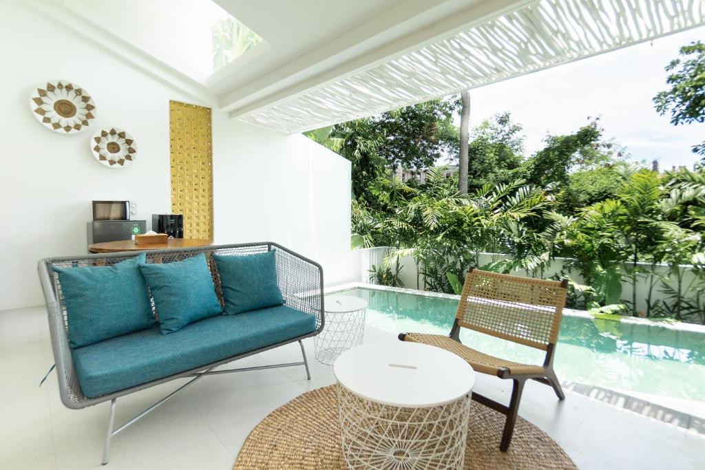 Minimalist Tropical Haven 2 Bedroom Private Villa in Canggu — image 5
