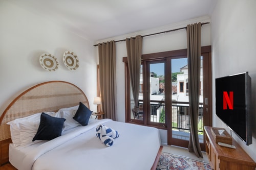 3+1 BR - Near Gwk & Quiet Neighbourhood in Ungasan, Bali — image 2