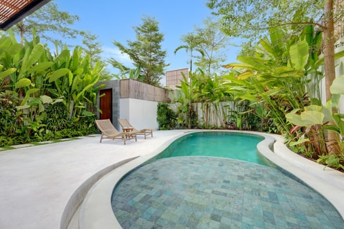 3BR Majestic Villa w/ Pool + Rooftop Plunge Pool in Canggu, Bali — image 12