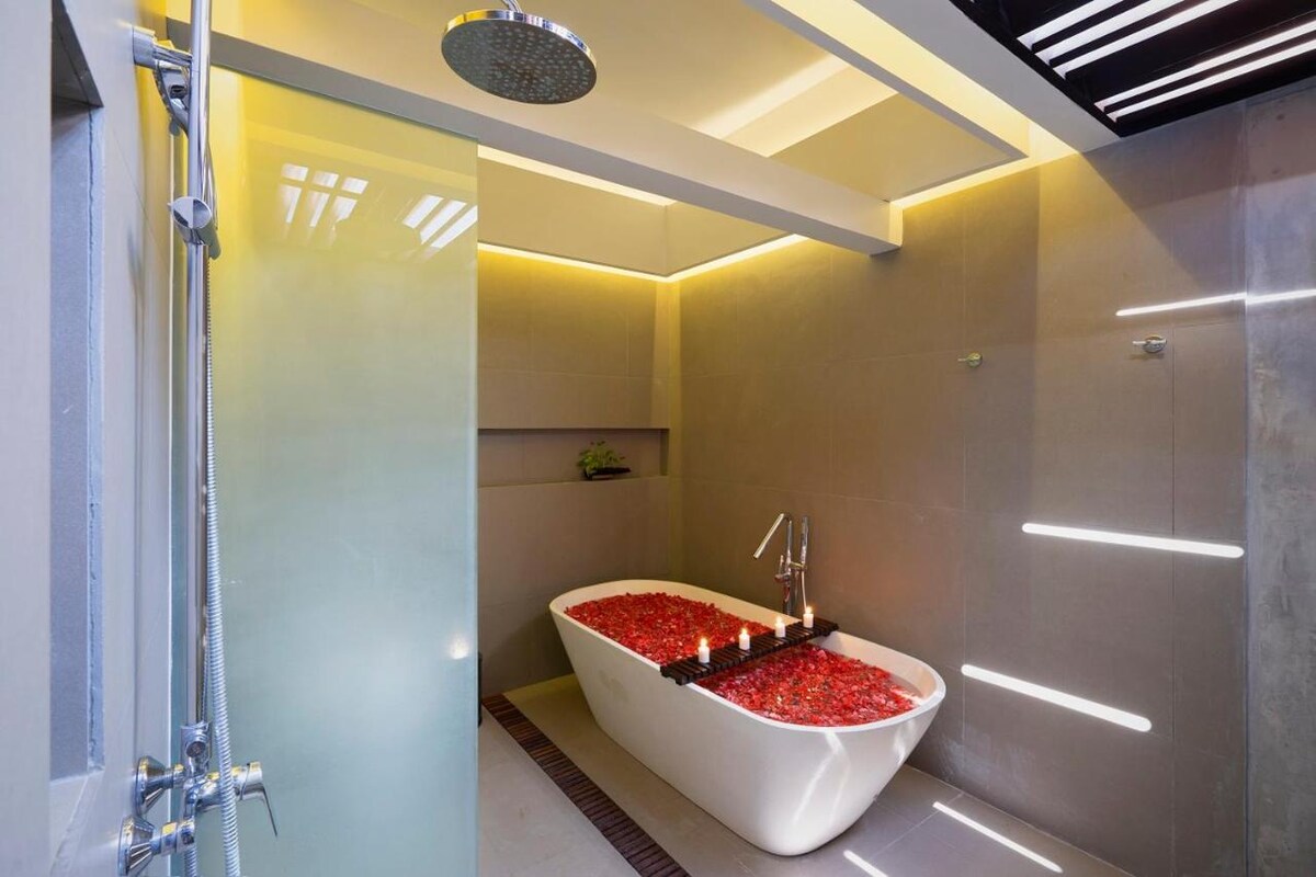 Welcoming Family Nest 3 Bedroom Private Villa in Canggu — image 5
