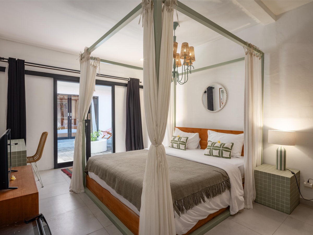 Tropical Studio with Pool in Berawa in Canggu, Bali — image 11