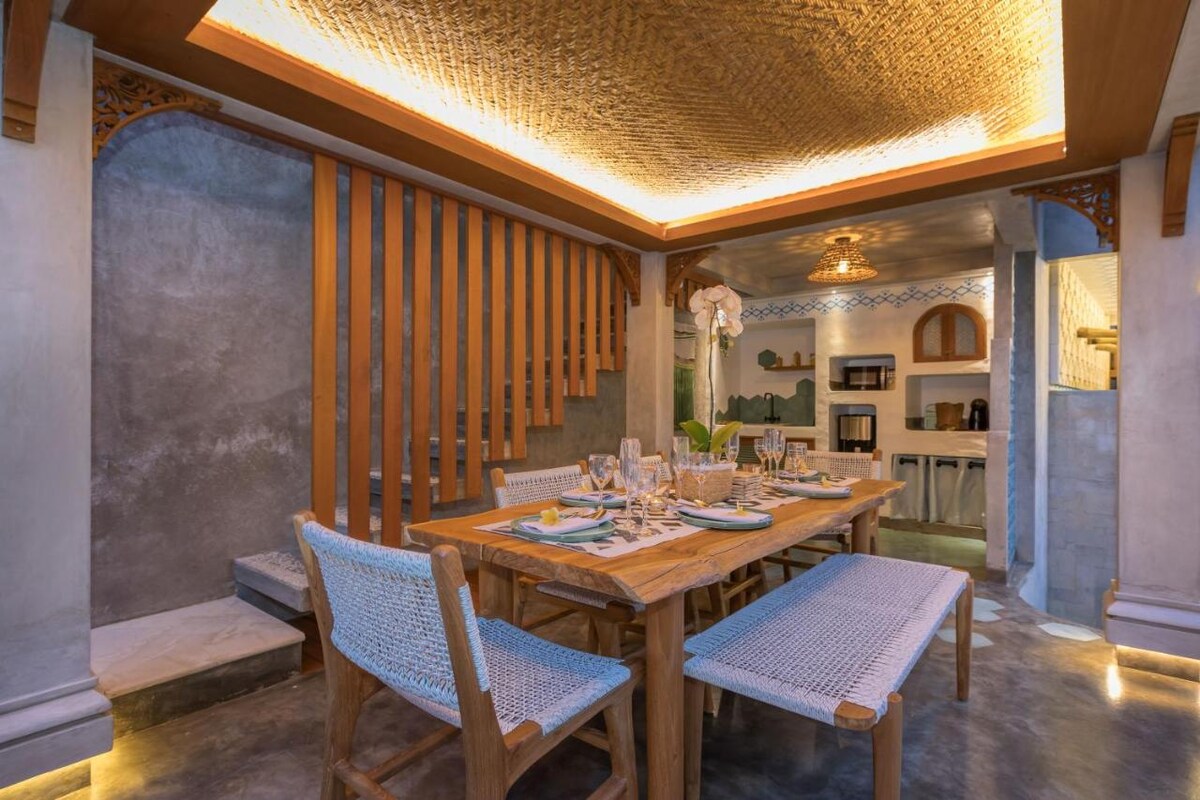 Teakwood Modern Sanctuary 3 Bedroom Private Villa in Canggu — image 11