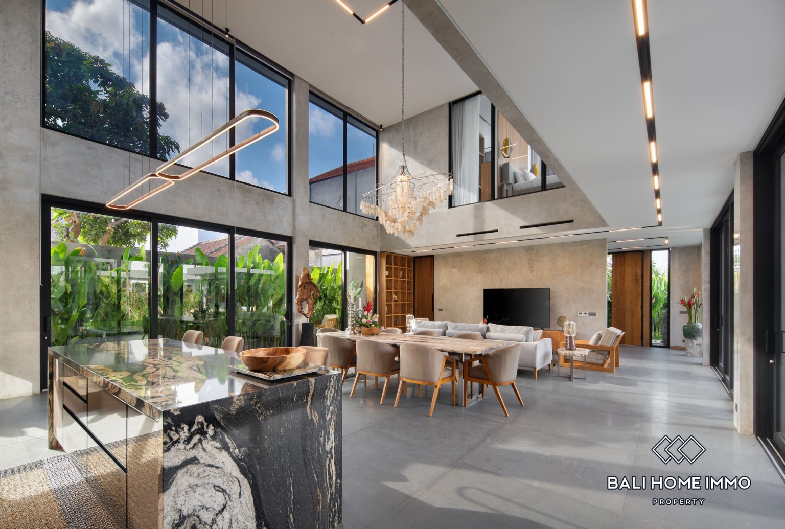 Luxury 4 Bedroom Family Villa for Rent in Umalas — image 4