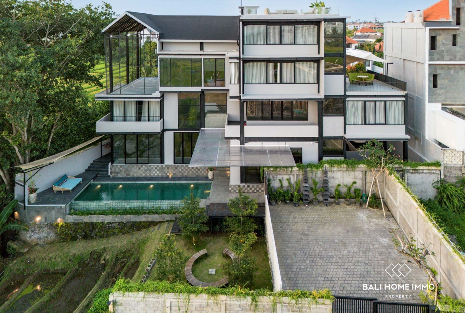 Luxury 5 Bedroom Villa for Yearly Rental in Cemagi Bali