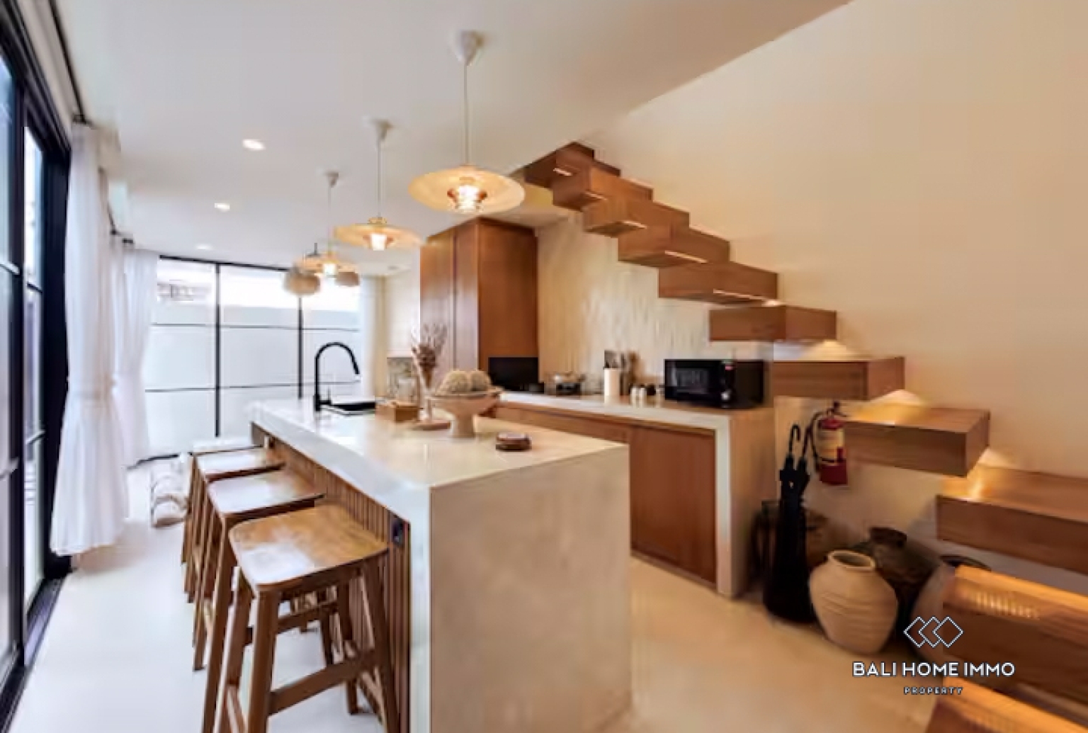 Modern 3 Bedroom Villa for Rental in Bali Cemagi Beachside — image 3