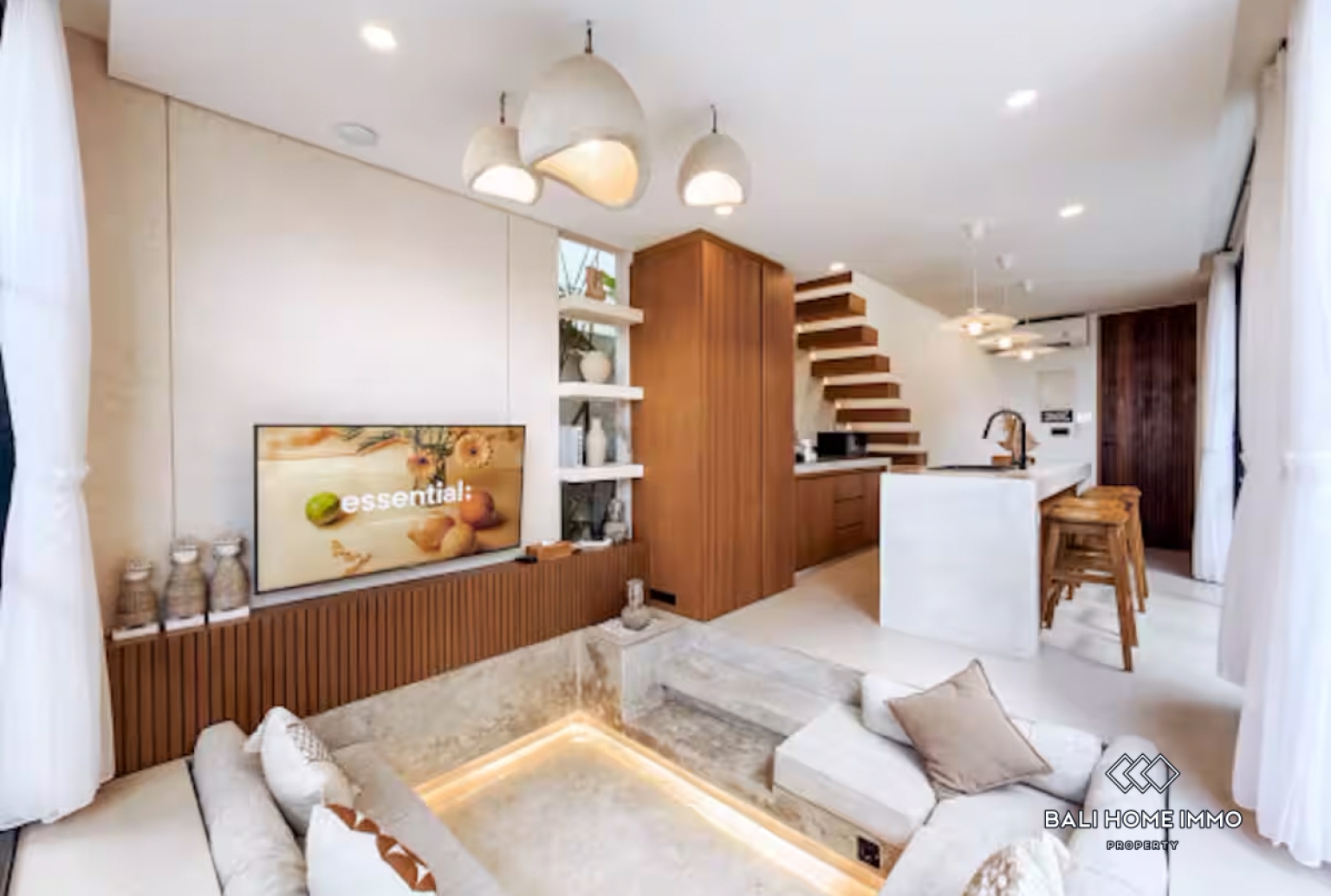 Modern 3 Bedroom Villa for Rental in Bali Cemagi Beachside — image 1