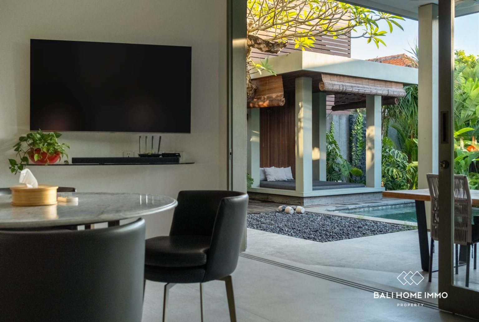 Modern Tropical 3 Bedroom + 1 Office For Rent In Umalas — image 2